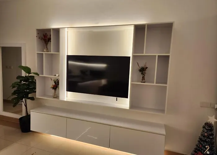 For Rent In The View 607 Apartment *